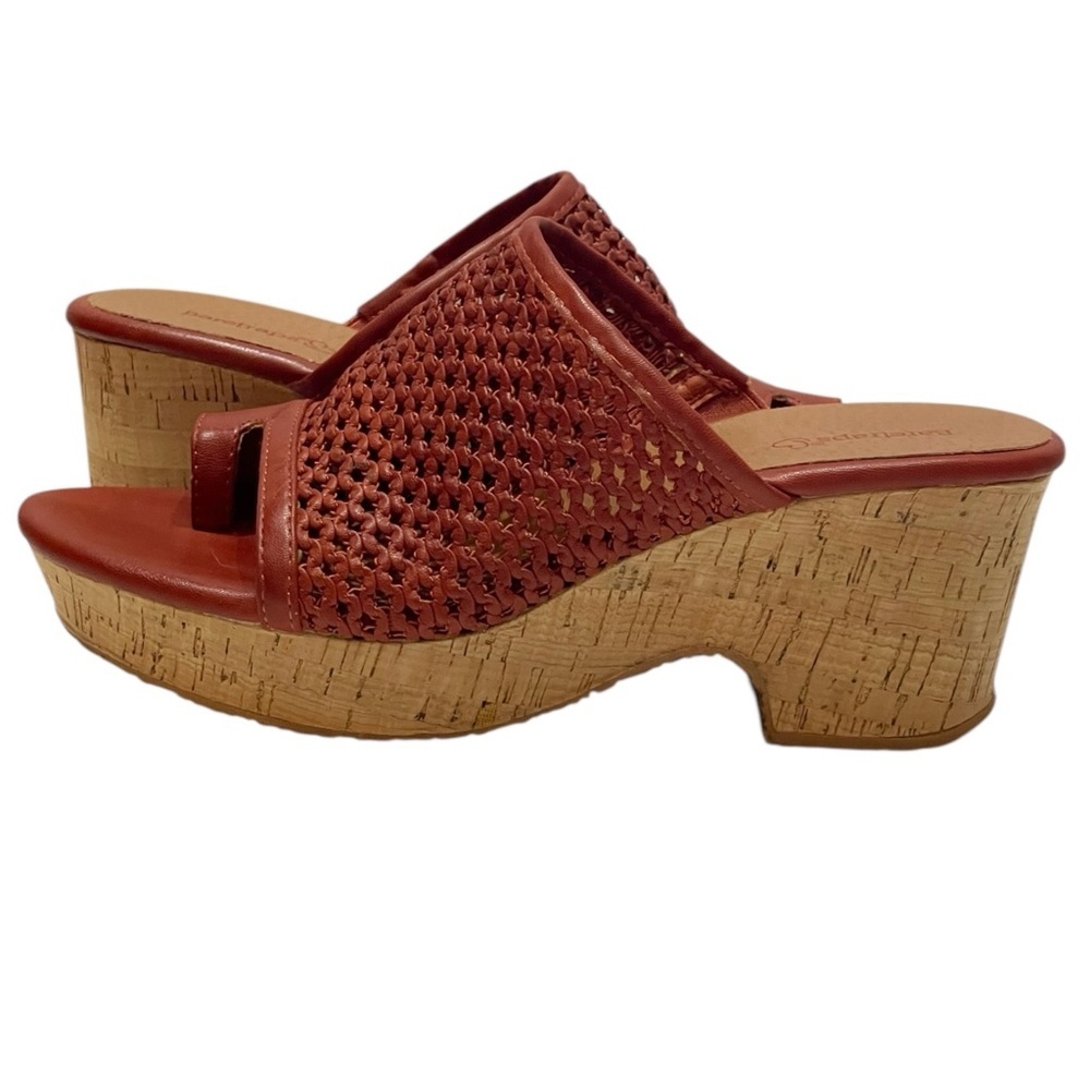 BARE TRAPS BETHIE WEDGE SLIP ON RUST SANDALS SZ 8.5 MED EUC